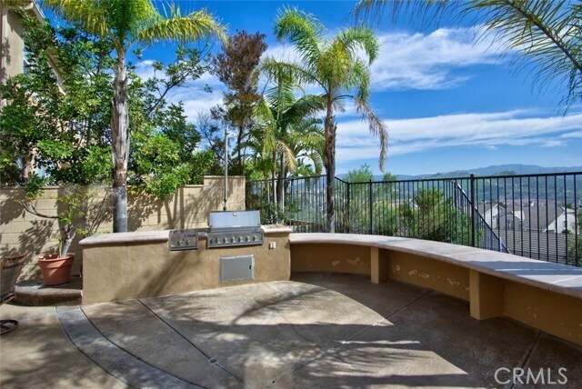 Building Photo - 2449 Highwood Rd