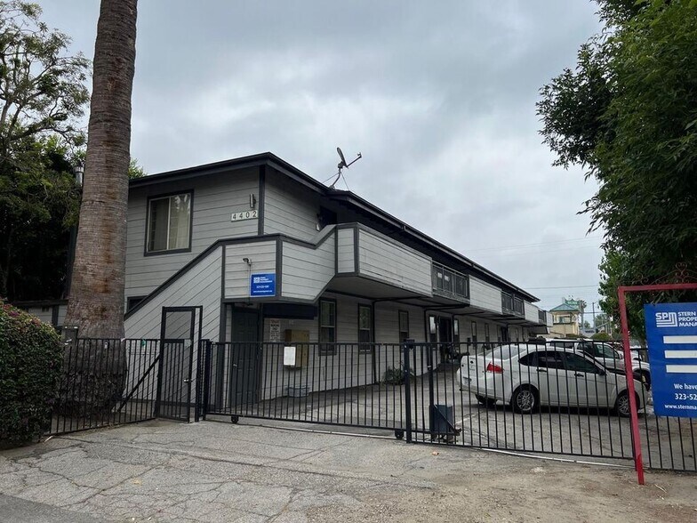 Building Photo - 4402 Mammoth Ave