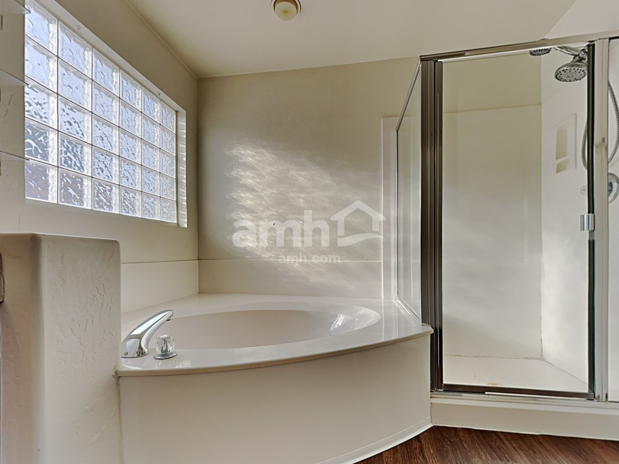 Building Photo - 6656 E Virginia St