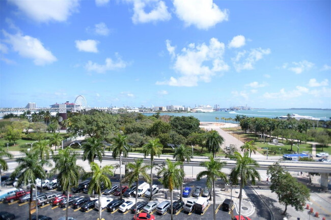Building Photo - 50 Biscayne Blvd