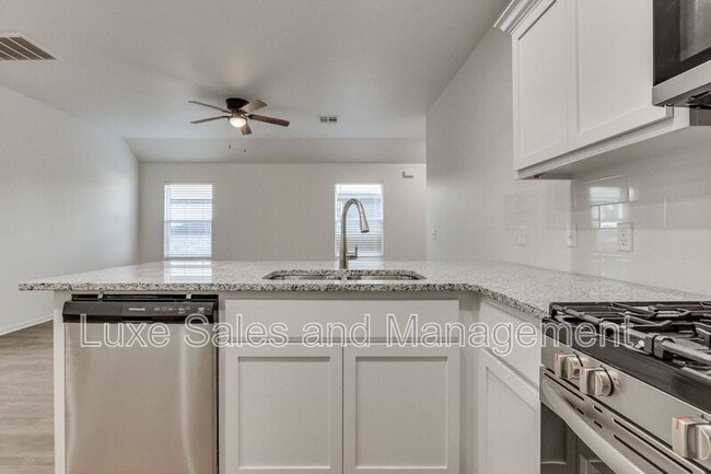 Building Photo - 11613 Mackenzie Wy