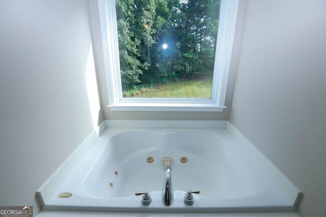 Building Photo - 3380 Gables Ct