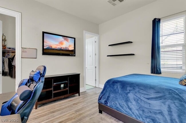 Building Photo - 9936 Wildhorse Cyn Ave