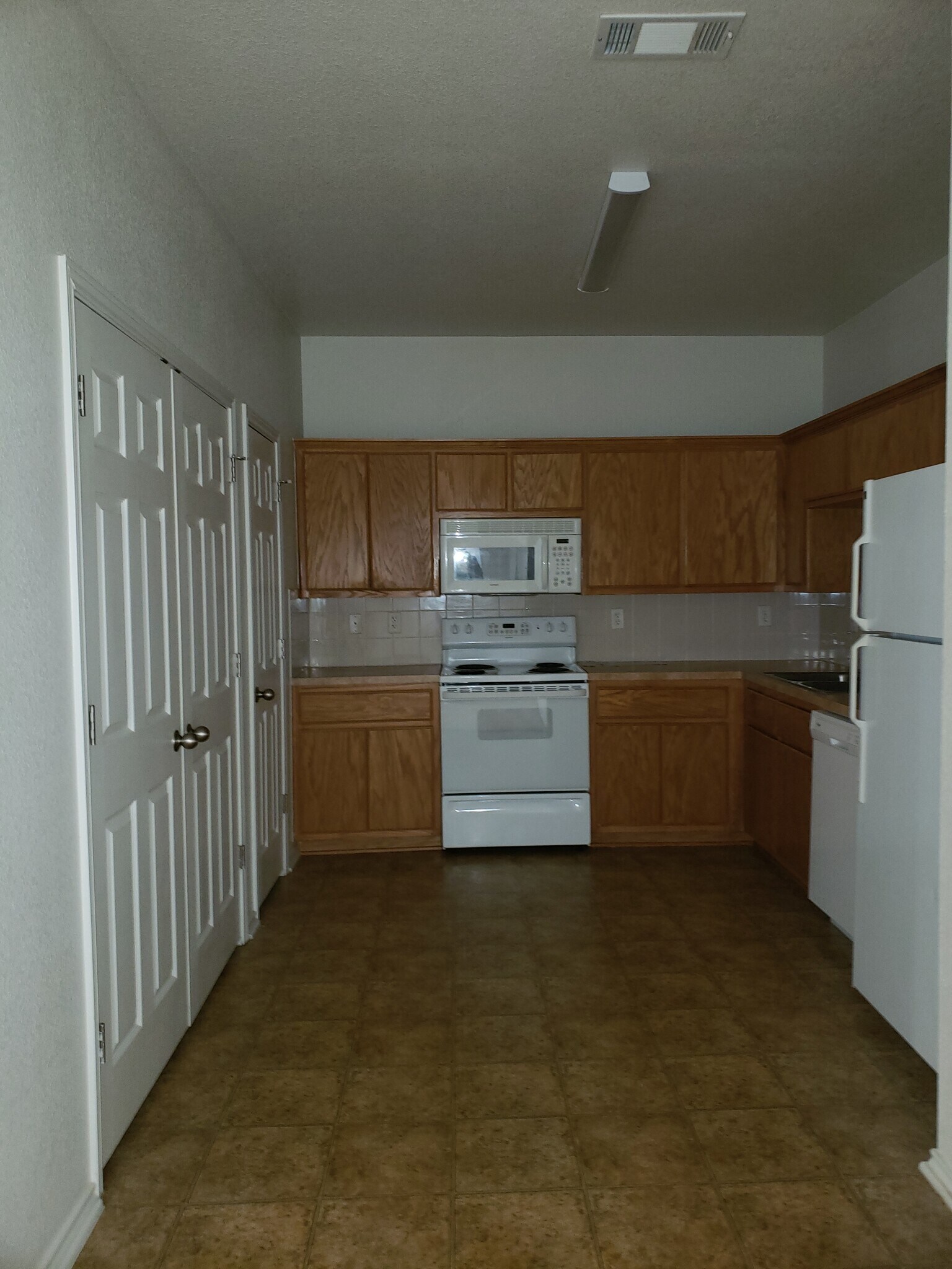 Building Photo - 2810 Ashley Dr