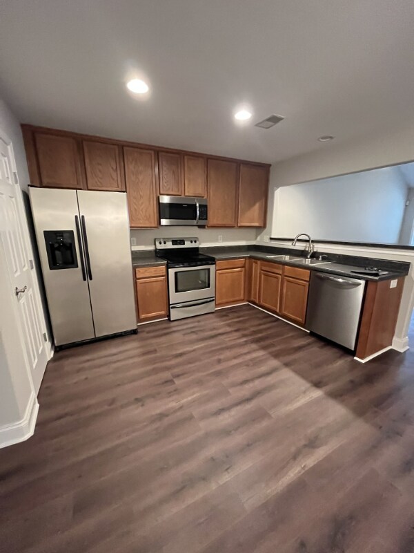 Building Photo - 125 Noel Cove Cir