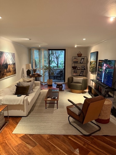 Building Photo - 8400 De Longpre Ave