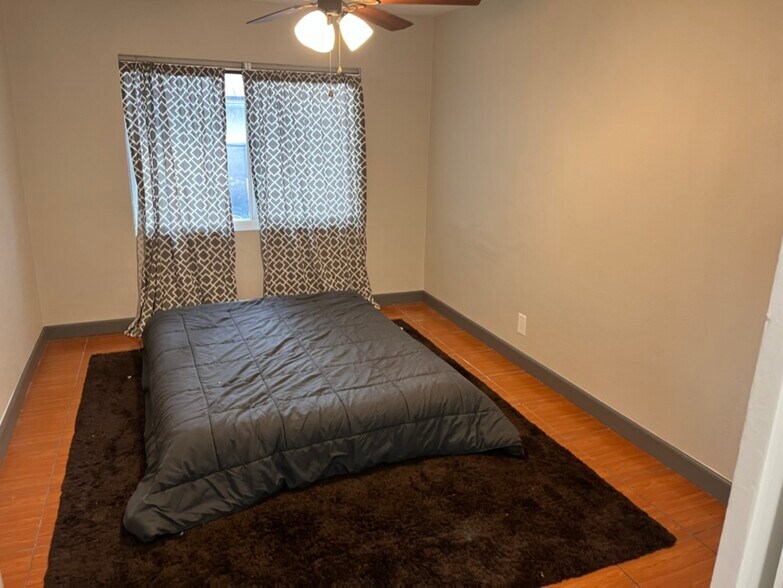 Building Photo - 5390 34th St