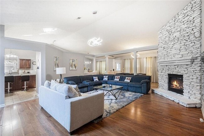 Building Photo - Beautiful Open Ranch Home in Reid Plantation Community!