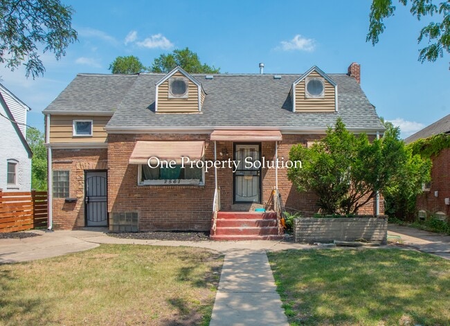 Building Photo - 2561 Harrison St