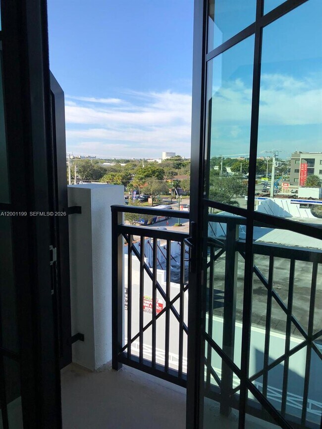 Building Photo - 4100 SW 64th Ave