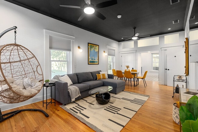 Primary Photo - 15 Old Mission Ave