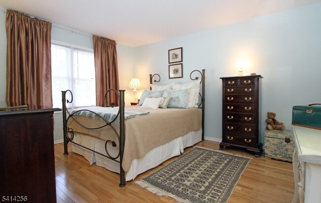 Building Photo - 25 Heritage Dr