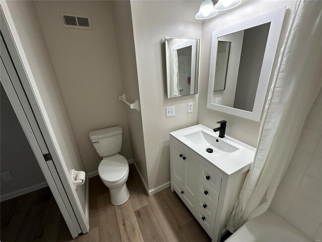 Building Photo - 16543 Carriage View Ct