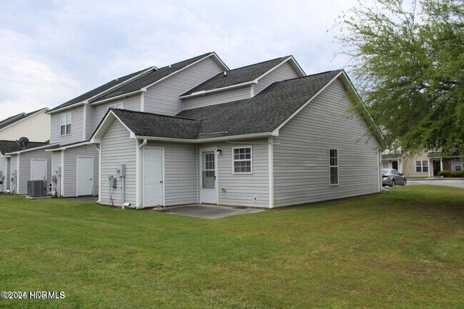 Building Photo - 801 Springwood Dr
