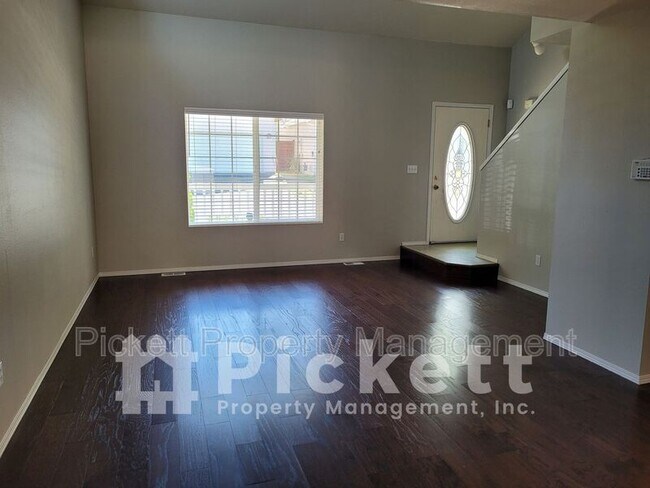 Building Photo - 1114 NE Beaumont Ln