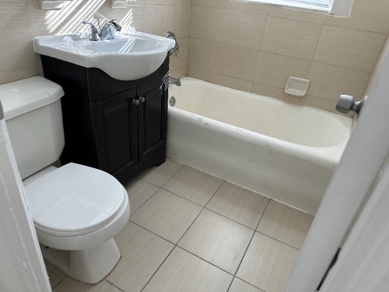 Building Photo - 115 Fairview Ave