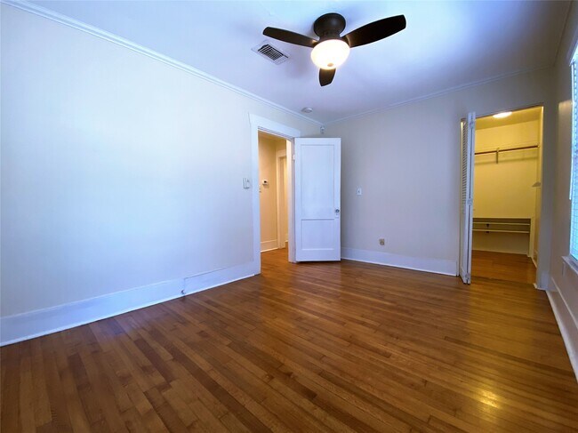 Building Photo - 1643 Park St