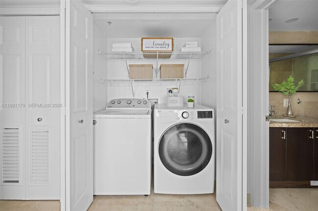 Building Photo - 650 West Ave