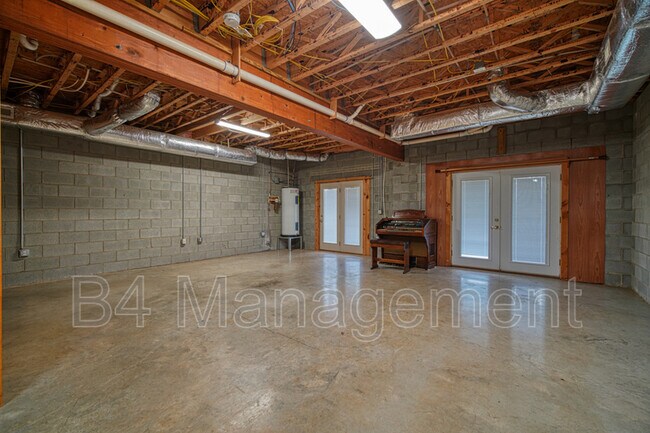 Building Photo - 336 Dancing Water Dr