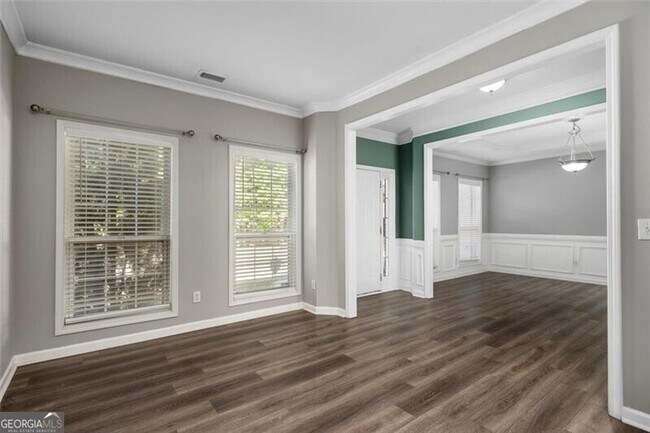 Building Photo - 4220 Hunters Green Way NE