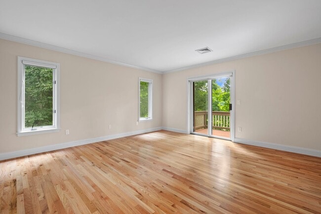 Building Photo - 802 Heritage Hls