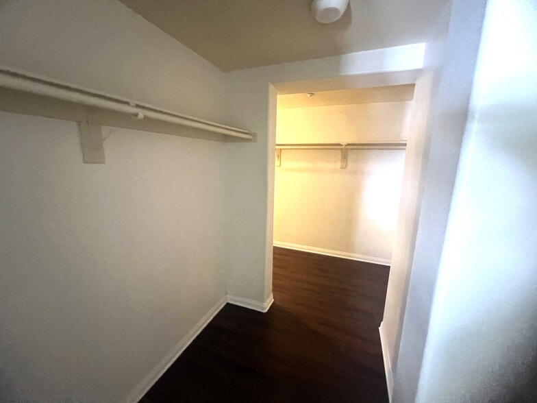 Building Photo - 1154 Bellevue Ave