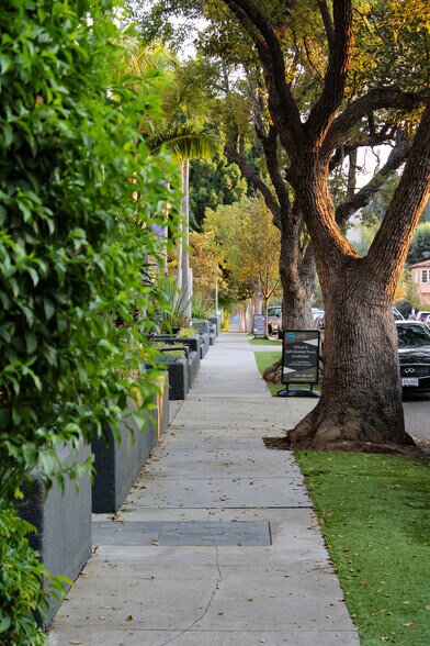 Building Photo - 1818 N New Hampshire Ave