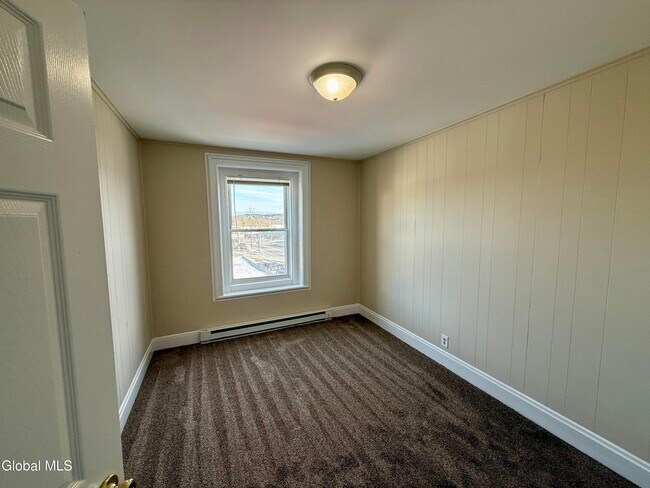 Building Photo - 751 Hudson Ave