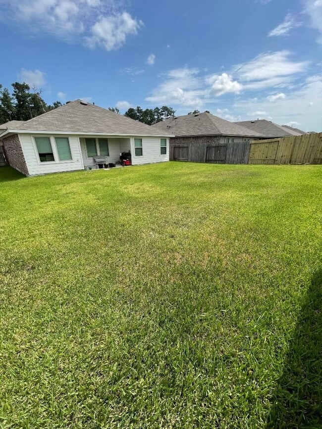 Building Photo - 21546 Starry Night Dr