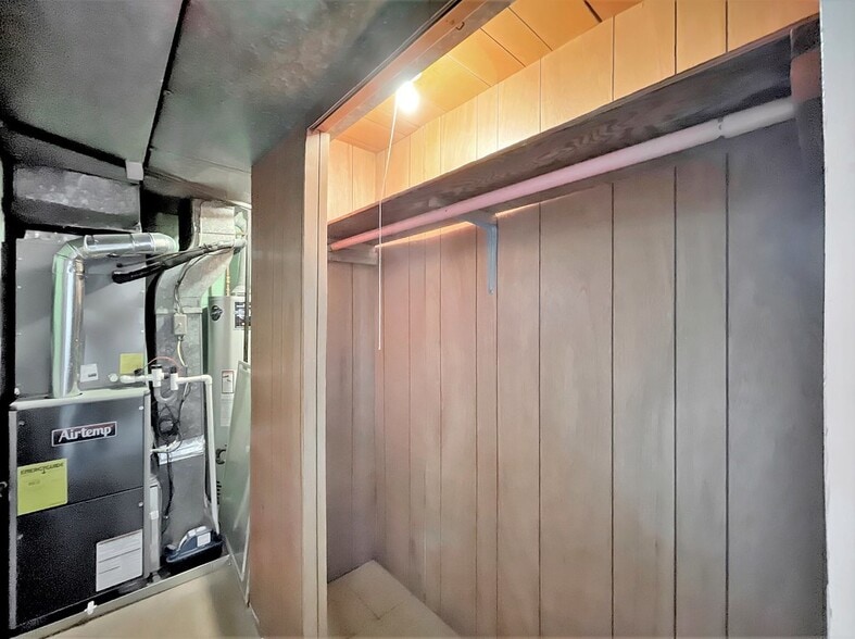 Building Photo - 1832 N Culpeper St