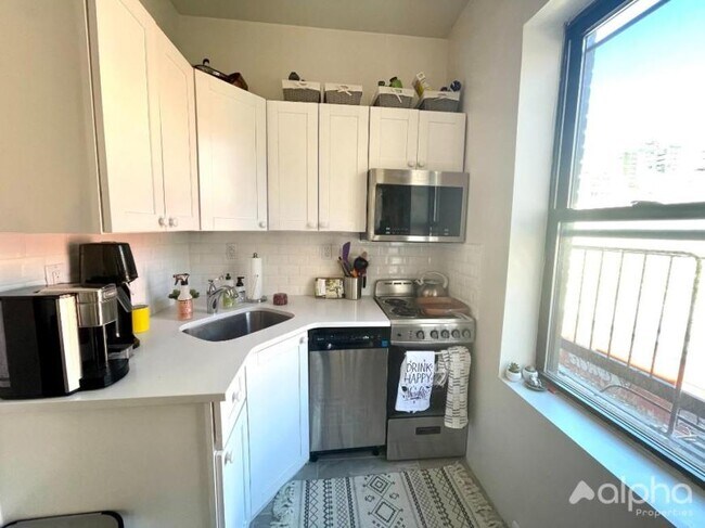 Building Photo - 2 bedroom in NEW YORK NY 10003