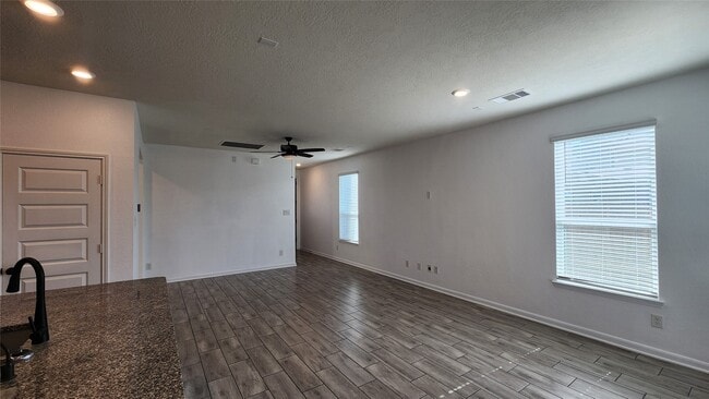 Building Photo - 9818 Mls Fld Dr