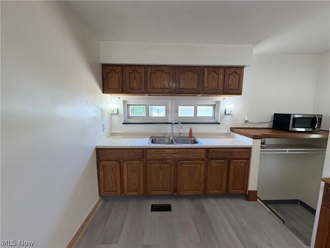 Building Photo - 14316 Parkman Blvd