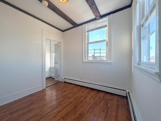 Building Photo - 148 South St