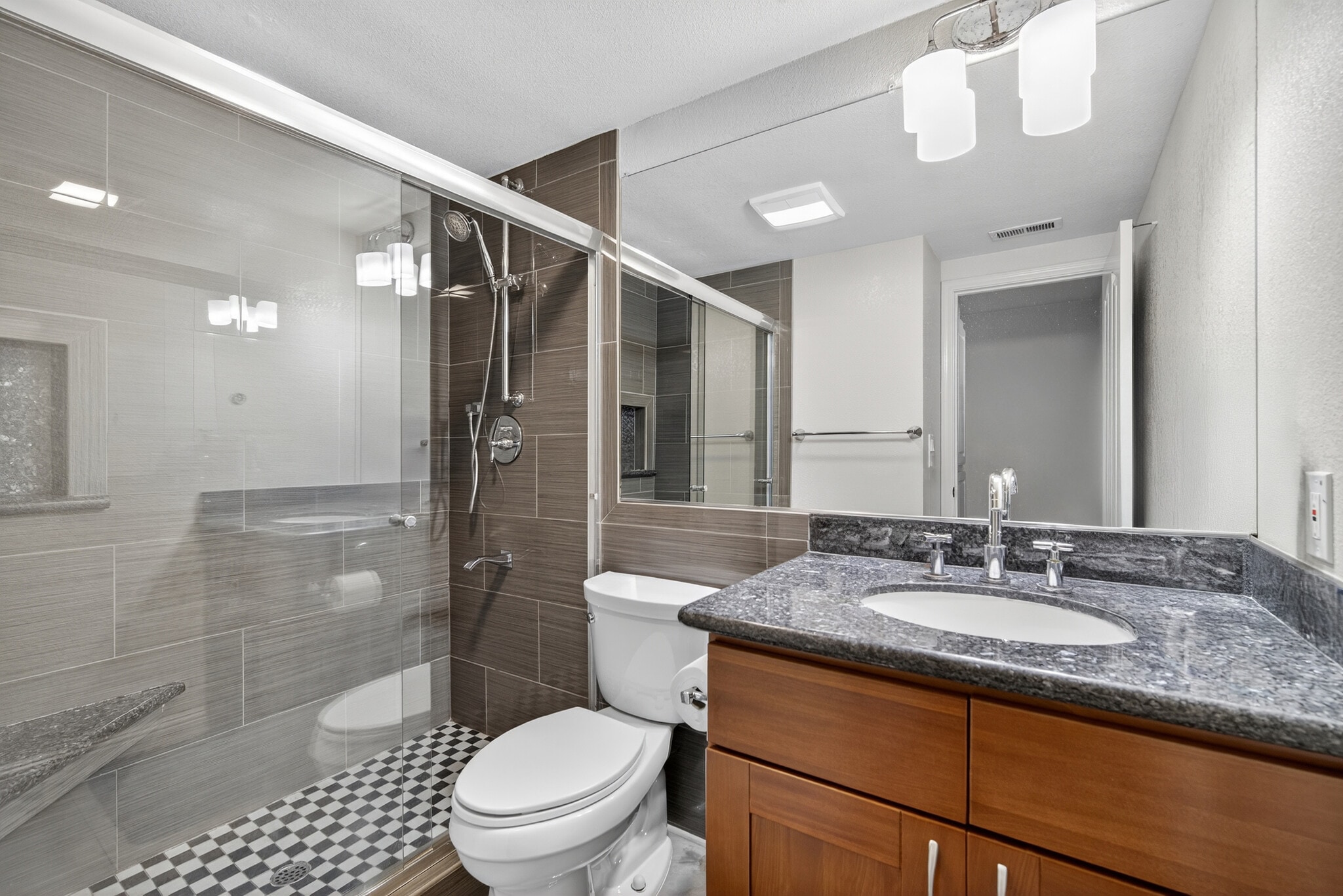 Building Photo - 151 Buck Ct