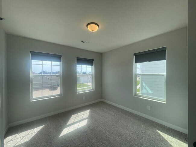 Building Photo - 4617 Leawood Ct