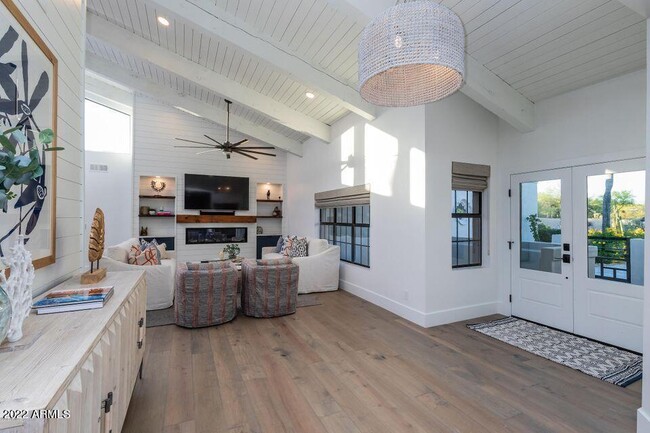 Building Photo - 22012 N 84th Pl