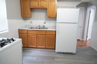 Building Photo - 3025 Clifton Ave