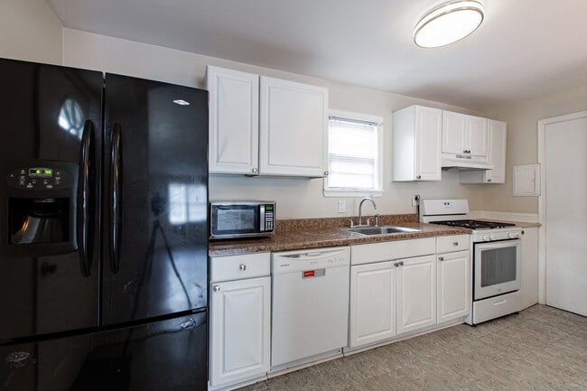 Building Photo - 430 N Patrick St