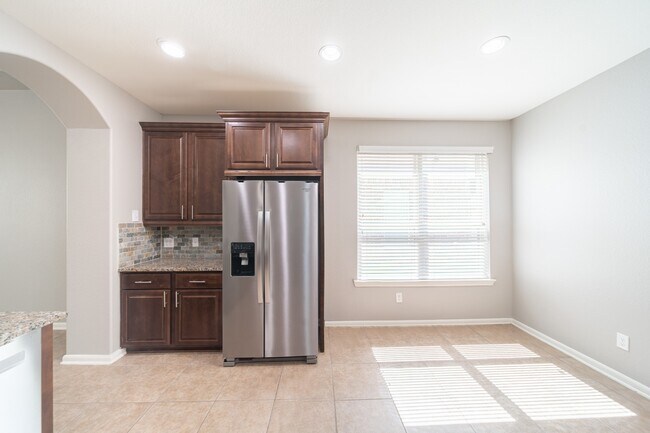 Building Photo - 13303 Davenport Hills Ln