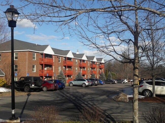 Building Photo - 99 Powers St