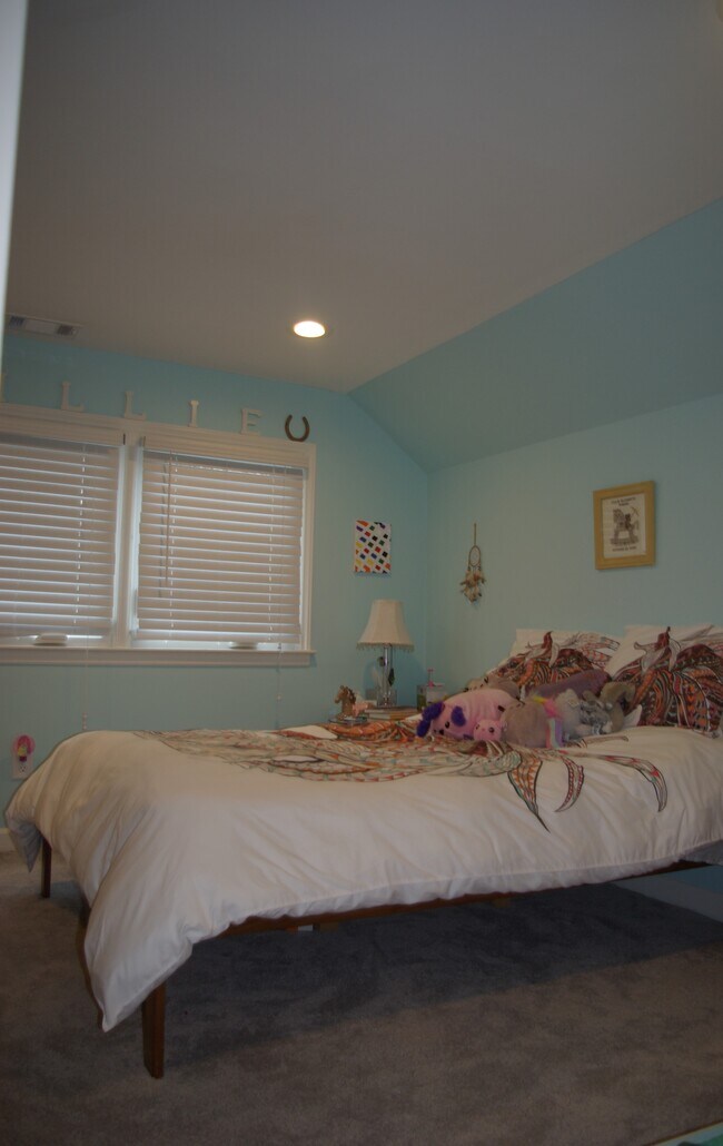 Building Photo - 24 Sevier St