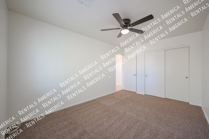 Building Photo - 17747 W Ventura St