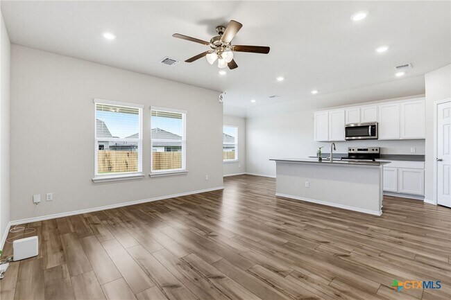 Building Photo - 2225 Oregano Ct