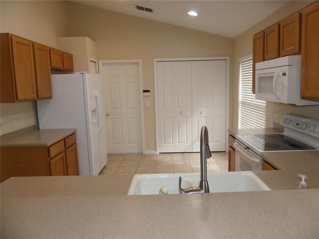 Building Photo - 5539 San Gabriel Way