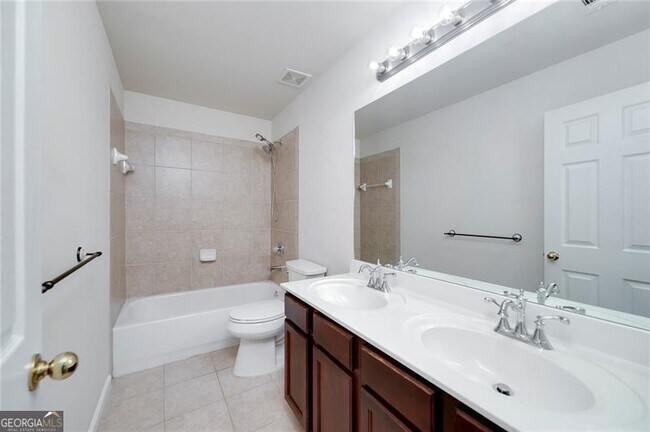 Building Photo - 1120 Bagwell Dr NW