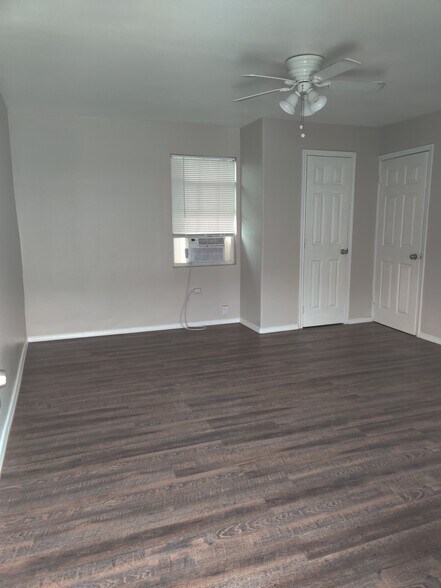 Building Photo - 1210 Pecan Blvd