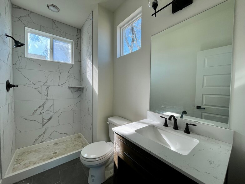 Building Photo - 4315 Holly St