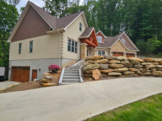 Building Photo - 281 Judson Ridge Rd