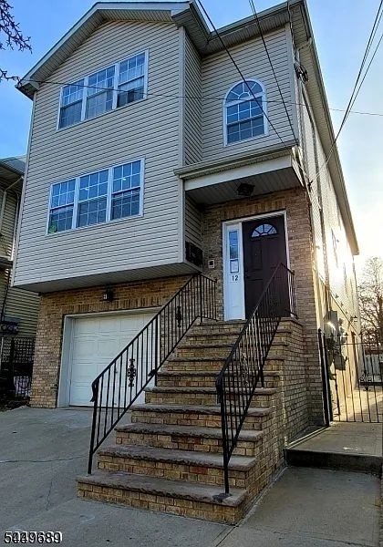 Building Photo - 12 Halleck St